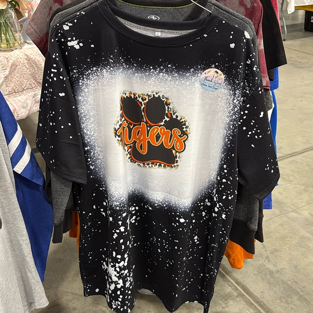 Tigers Short Sleeve Shirt Size XL